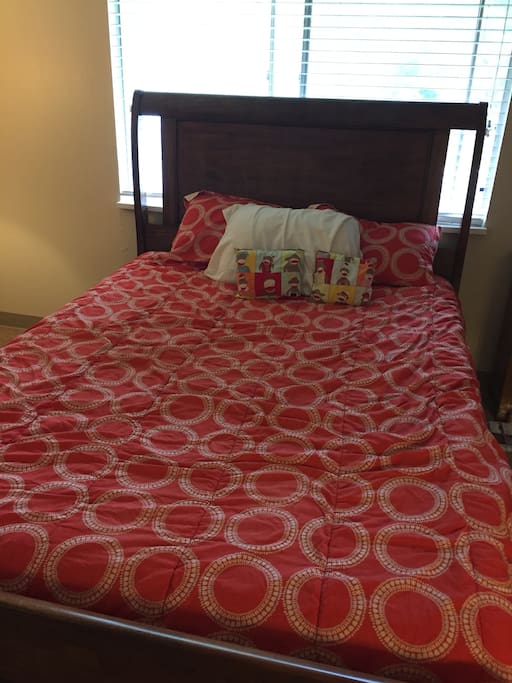 1 bedroom - queen sized bed for guest use