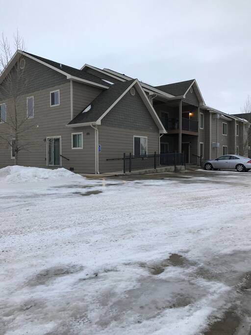 Picture of the end unit with the handicapped entrance.