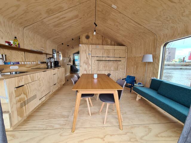 Wikkelboat 5 @ Floating Rotterdam Rijnhaven gallery image 4