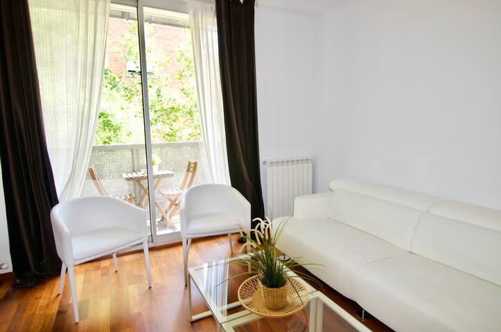 The Soho Apartment by Glasir Homes gallery image 3