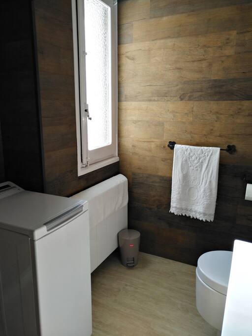 Baño y lavadora