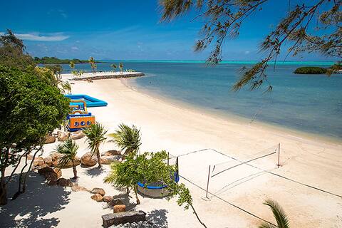 Sea View Apartment with Private Garden - Mauritius