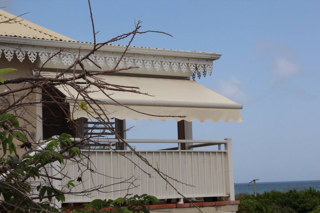 Appartement en villa à l'étage avec vue mer