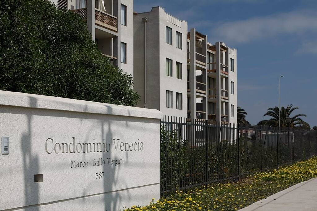 Condominio cercano al Mar