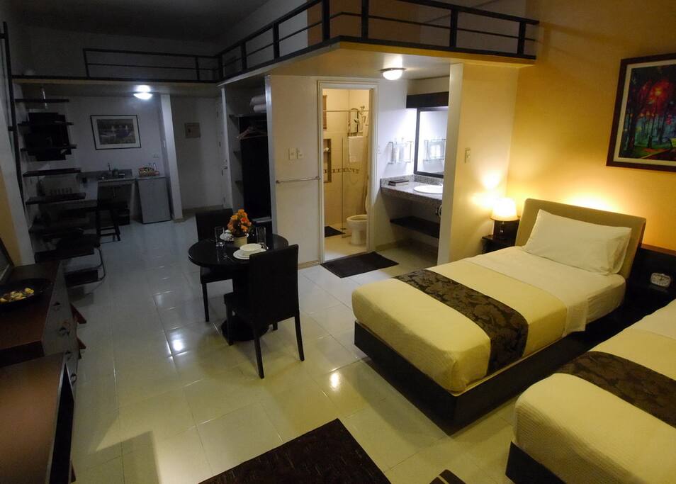 180 deg view of unit