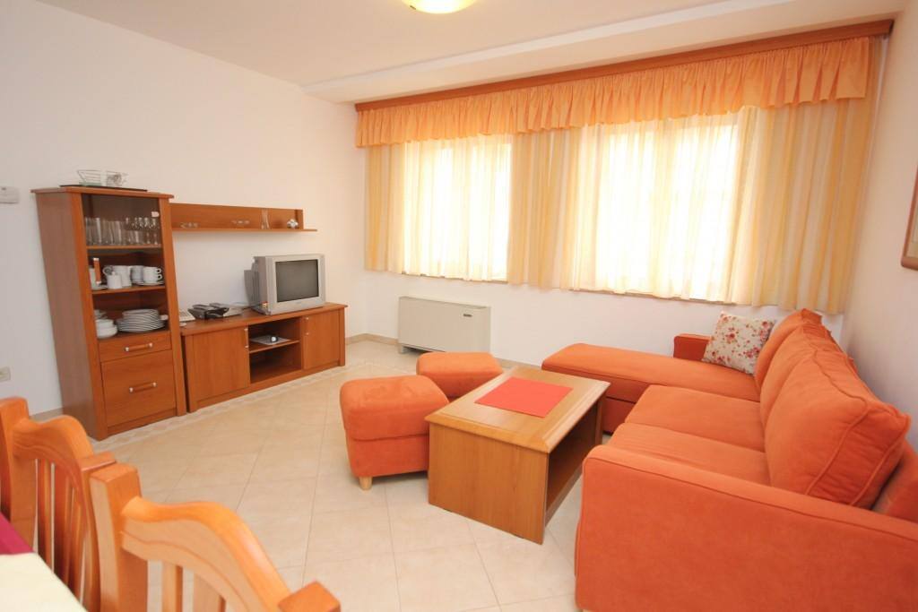 Living room, Surface: 15 m²