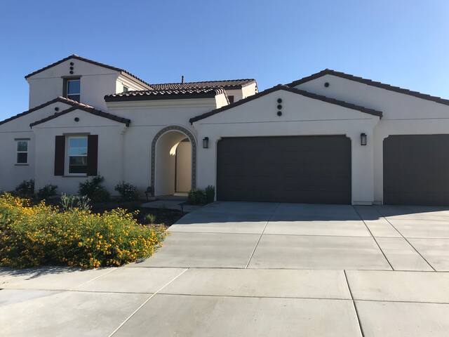 Riverside Single family home Suite2