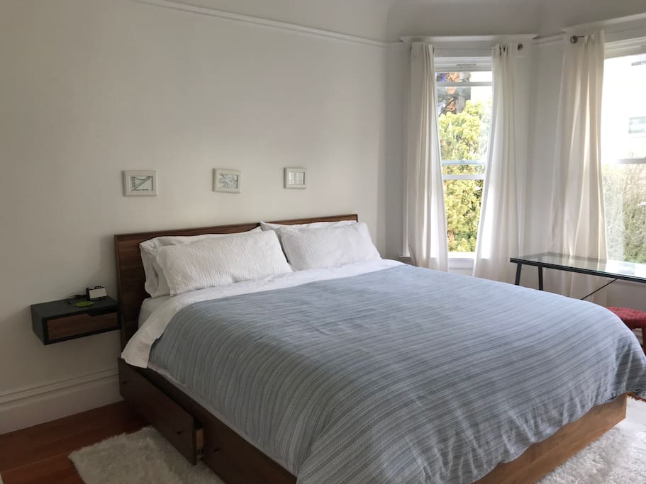 Bedroom with King Sized Beaty Rest Mattress