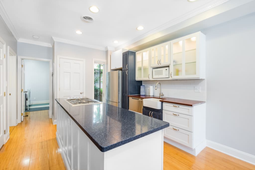 Full size open concept island kitchen!