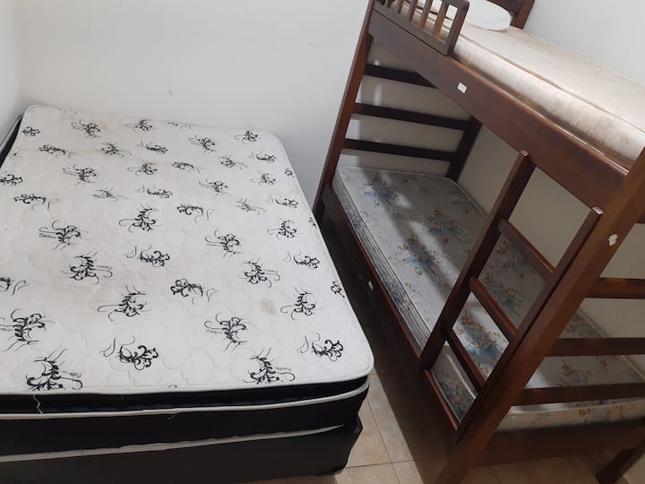 غرفة النوم 1