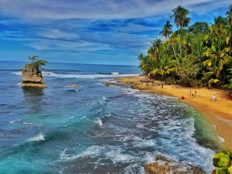 1,5 km from our parking, Punta Manzanillo