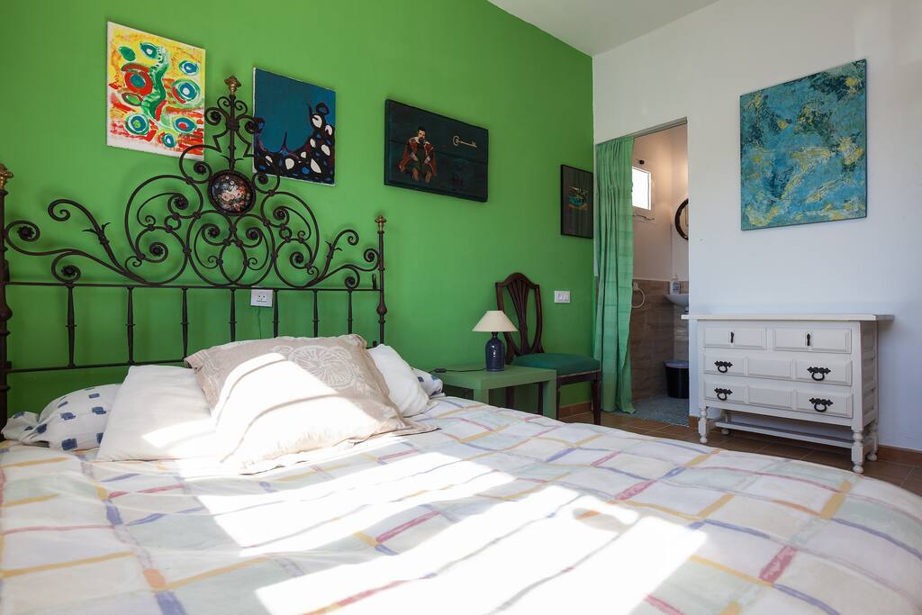 Cama amplia y confortable