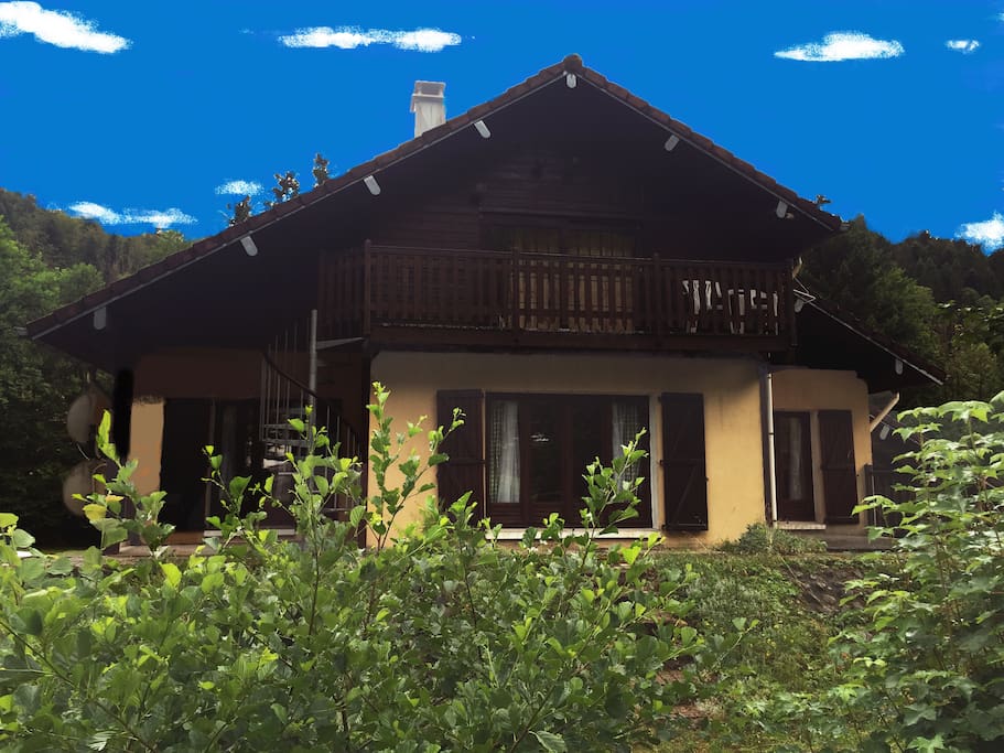 Maison de 12 à 16 personnes avec terrasse et balcon
