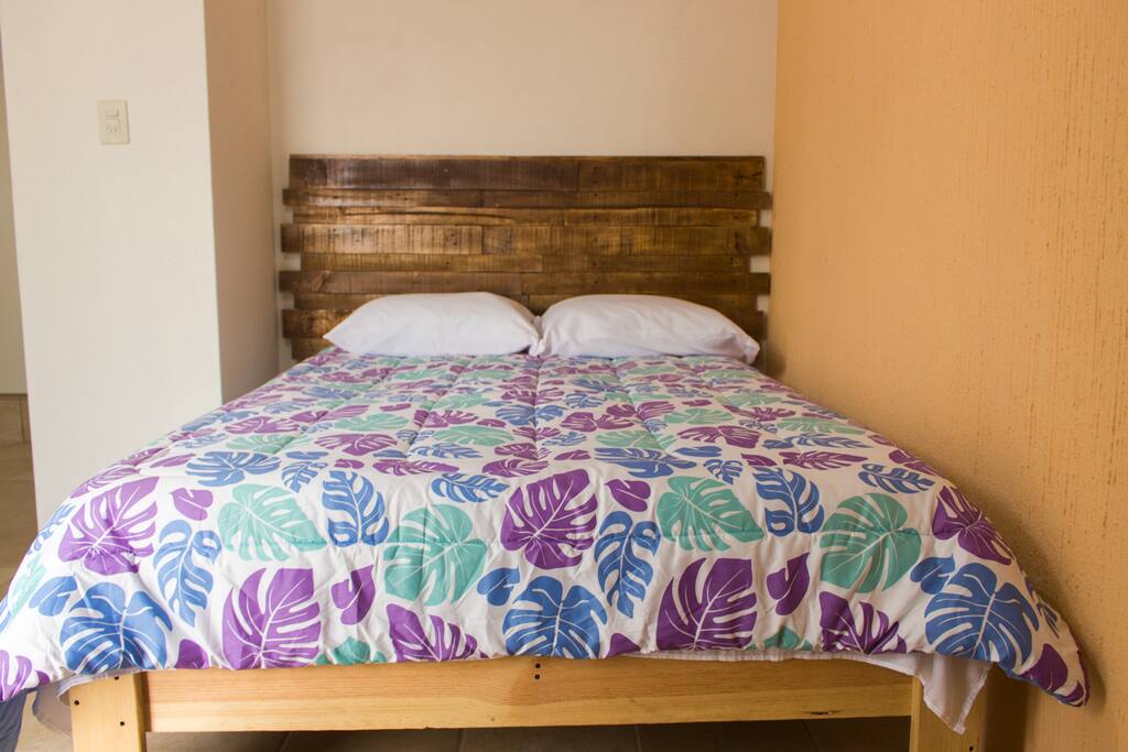 Rica cama matrimonial