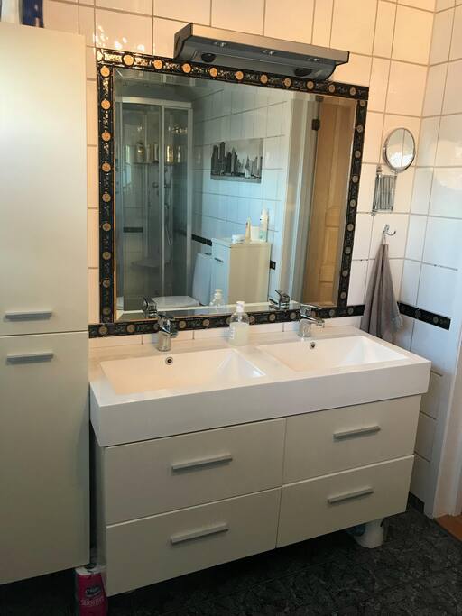 Bad/bathroom