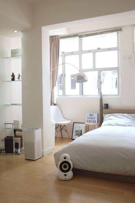 Natural light to wake you up in the morning.