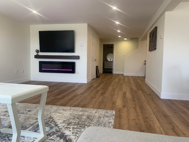 Large 3 Bedroom Home + New 2021 2 Bedrooms Aprtmt For Addl Fee$ Per Night - Charlottetown