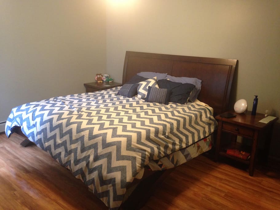 King-Size Temperpedic Bed