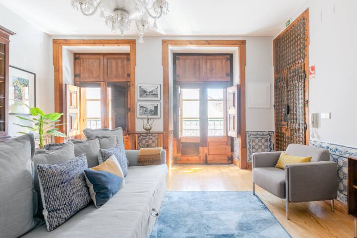 Alfama Terrace Apart First Floor With Historic Notes and AC gallery image 2