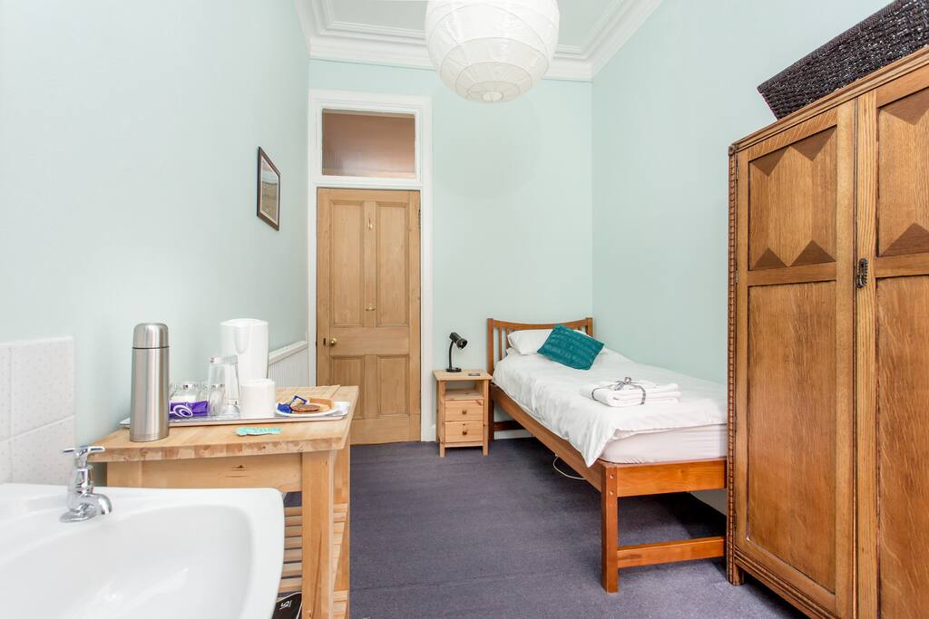 Single bedroom