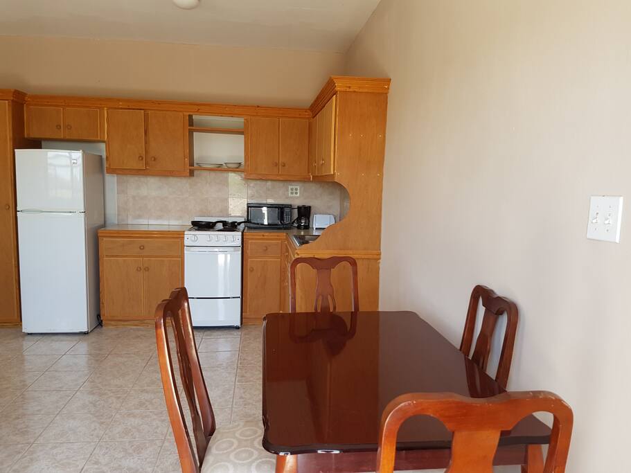 Kitchen & Dinning room