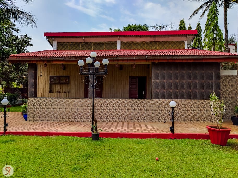The villa has two suites, a living room, verandah, garden and lawn with a well facilitated kitchen.