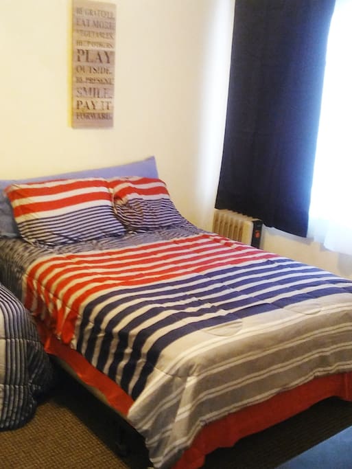 Large Queen Size Bed. Shared Room.