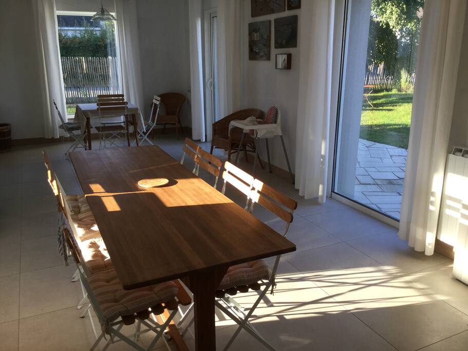 Salle à manger lumineuse