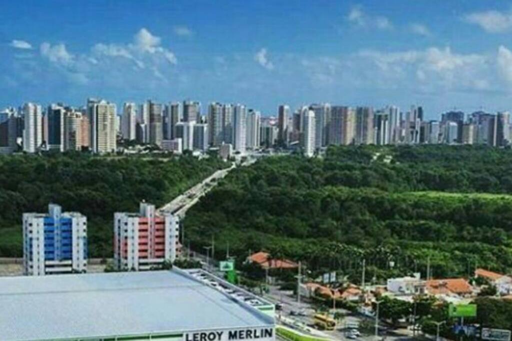 O quarto é localizado neste Edifício Azul é o endereço!