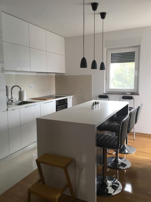 Breakfast bar