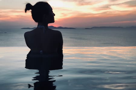 Highfloor seaview condo riviera wongamat