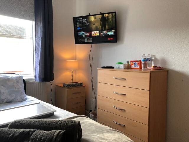 Single room in Wolverton, MK12