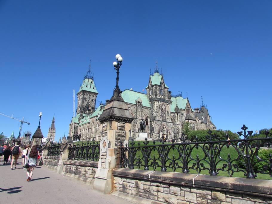 Inside Parliament Hill FREE Tickets to the Parliament Hill... Go early