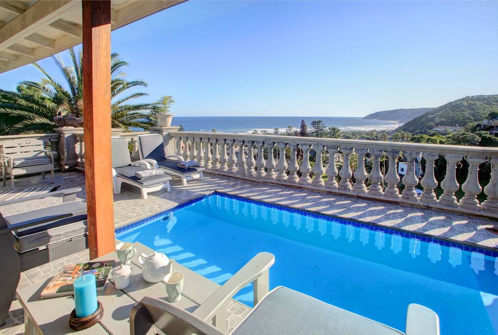 1st floor: your own private splash pool hanging 8 metres above groundlevel. Breathtaking seaviews. On this floor is the diningroom, lounge, fully equipped kitchen, 3rd bathroom with shower as well as an indoor braai/barbecue. Full dstv. Underfloor heating. Please use sparingly.