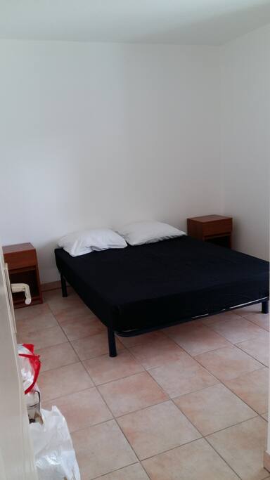 lit 140 tout neuf pour le locataire