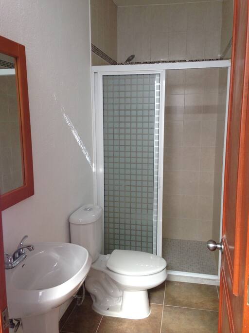 Baño secundario