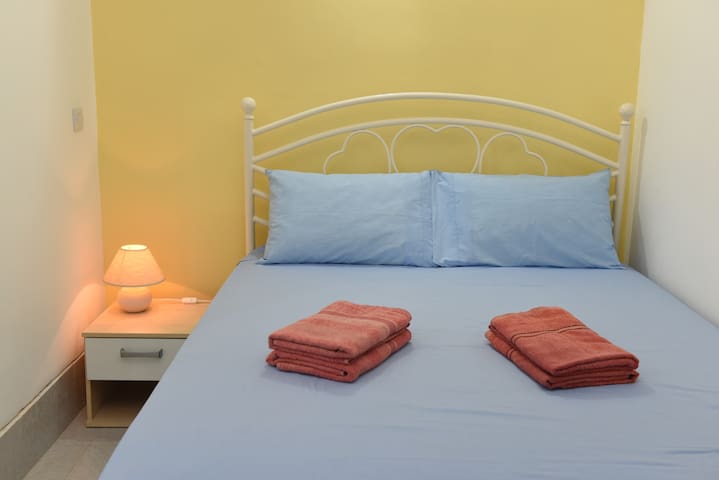 Cosy Air-conditioned Studio Marsalforn Beach