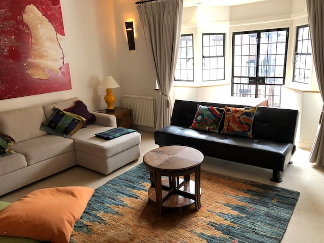 Stunning South Kensington Home across from the V&A