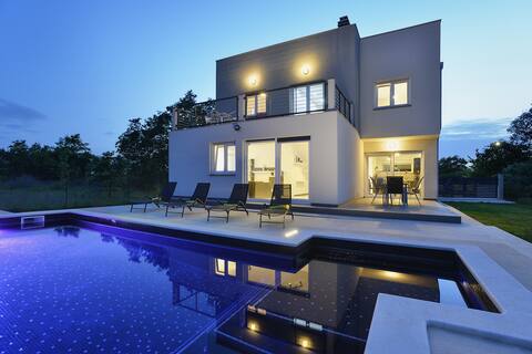 Beautiful detached modern house