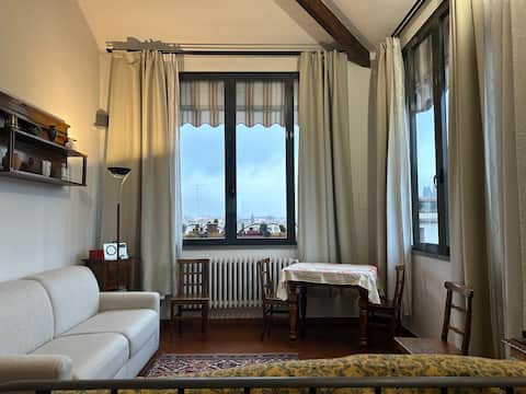Annuncio Airbnb popolare: Suite Michelangelo with Terrace a Firenze