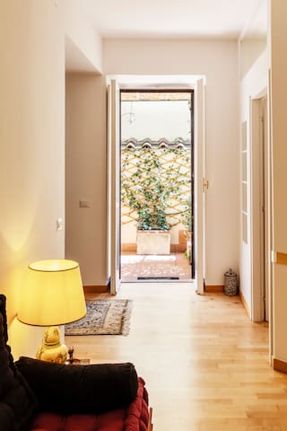 Domus Maya Colosseum