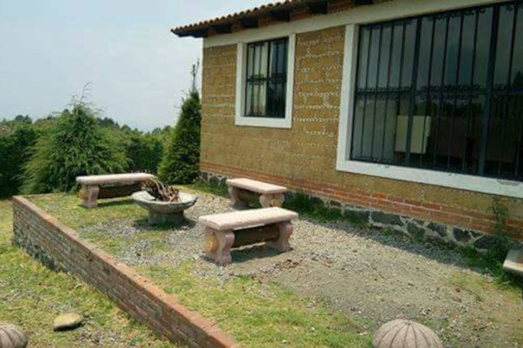 Terraza con fogatero