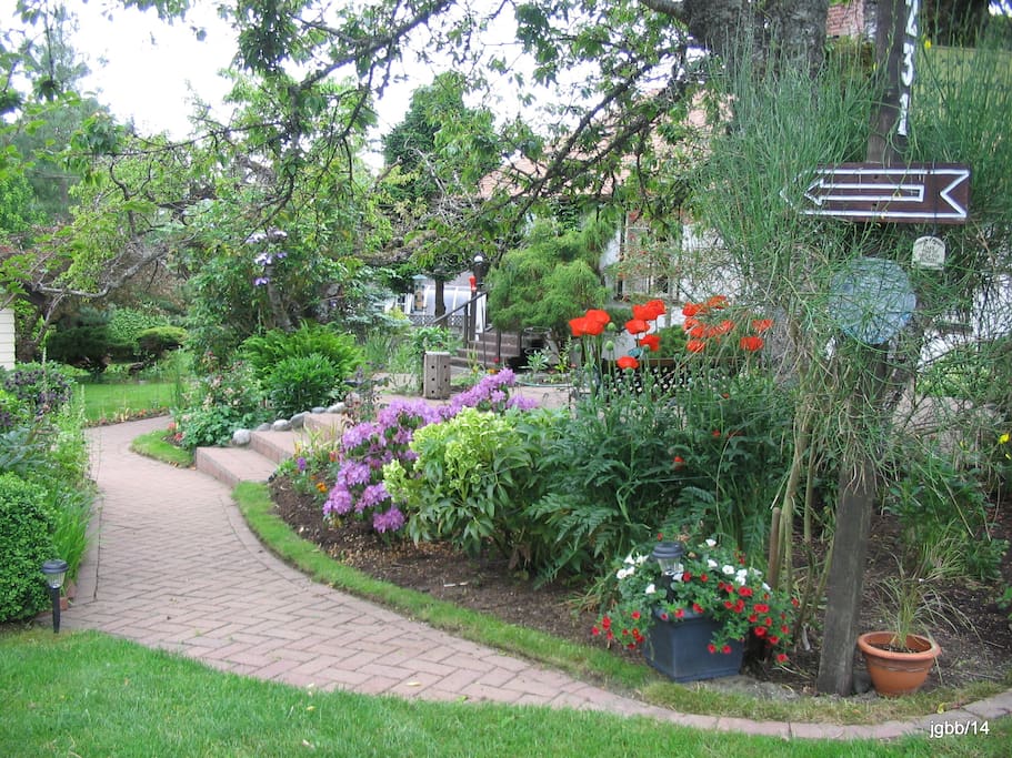 Enjoy the welcoming garden