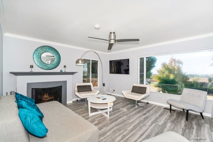 Living room with SmartTV