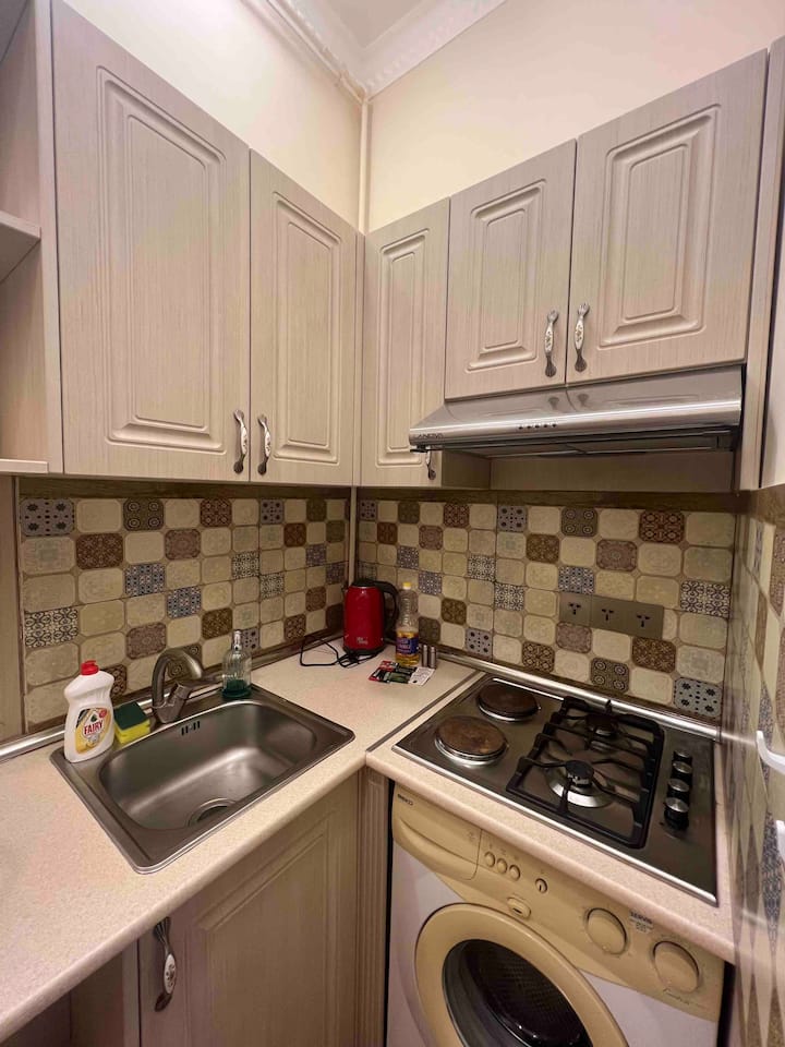 Nizami Street Apartment - Unbeatable Location! - Baku