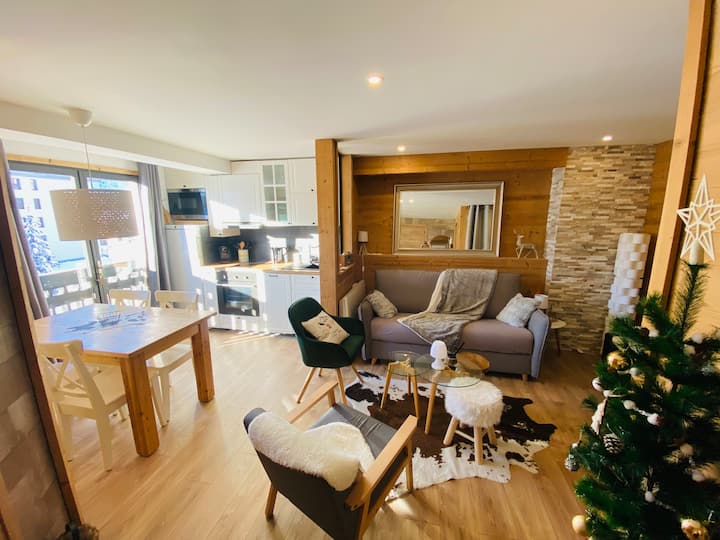 Cozy apartment at the foot of the slopes Apartments for Rent in Les