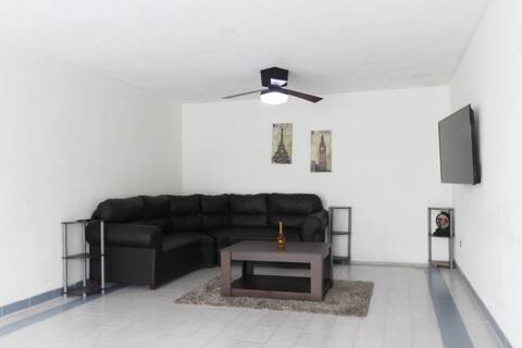 Top performing Airbnb: Mesón Sodzil: The Great Experience in Colonia Sodzil Norte