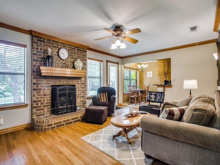 Azle Vacation Rentals & Homes Texas, United States Airbnb