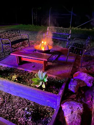 5 O’clock Somewhere 6BR slps 16, has kids retreat! gallery image 2