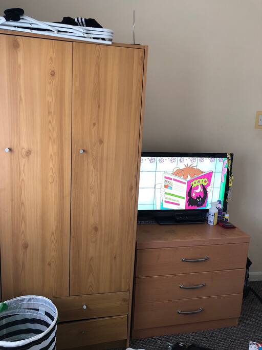 Wardrobe , chest of draws and tv with freeview